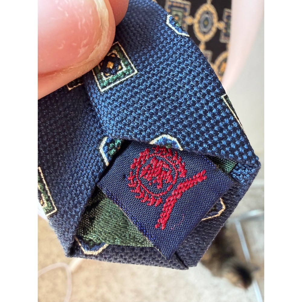 Tommy Hilfiger Mens Silk Tie Navy Blue Gold Green Geometric Medallion Crest - Picture 4 of 7